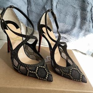 Christian Louboutin Heels NWT size 5.5